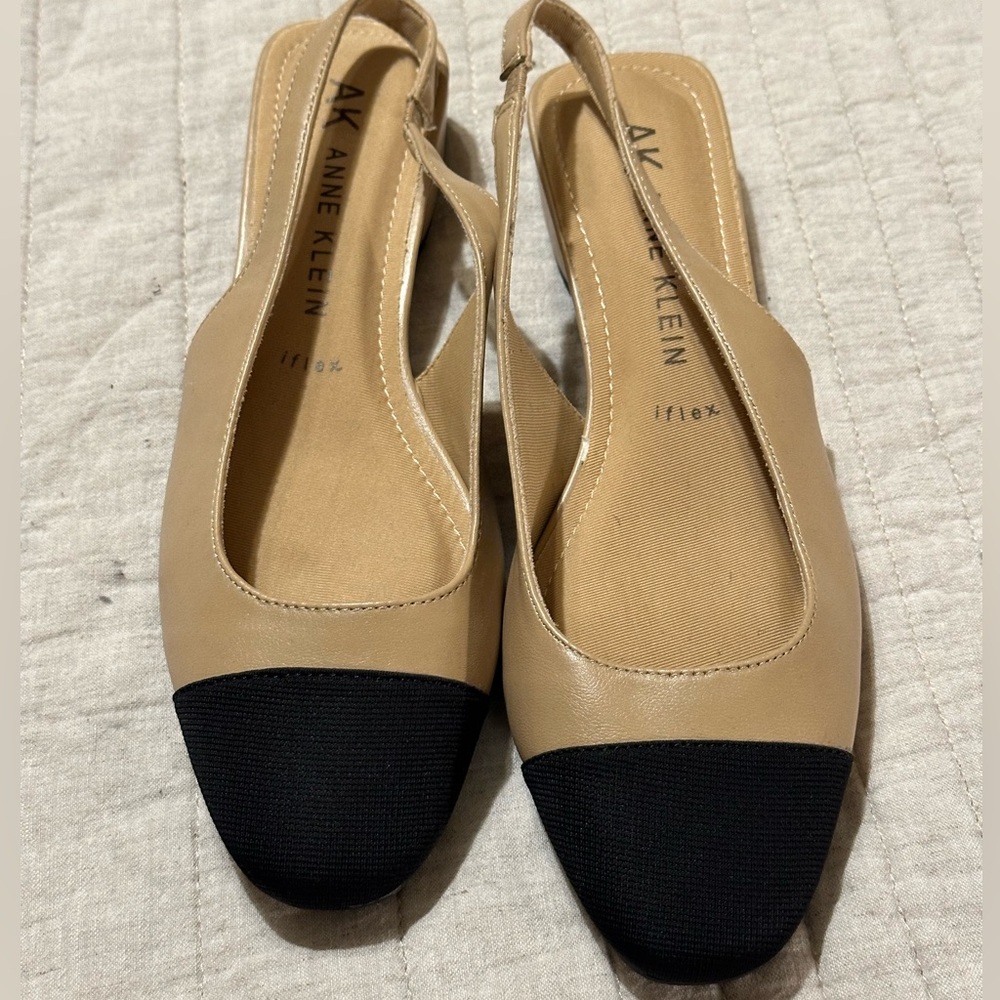 Anne Klein Black and Tan Shoes Womens 9